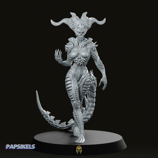 Xeno Temptress Female Alien Miniature