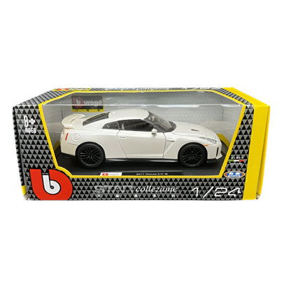 Bburago | 1:24 Nissan 2017 GT-R White Diecast Sports Car Model