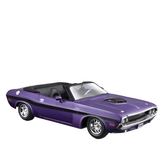 Bburago | 1970 Dodge Challenger R/T Zinc Alloy Diecast Car Model