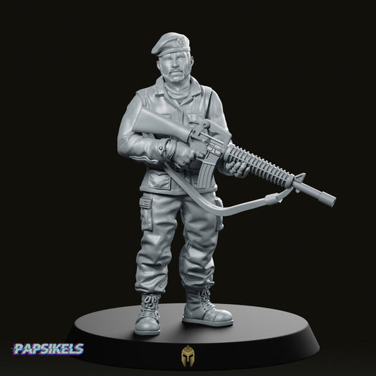 Military Police Guard E Miniature